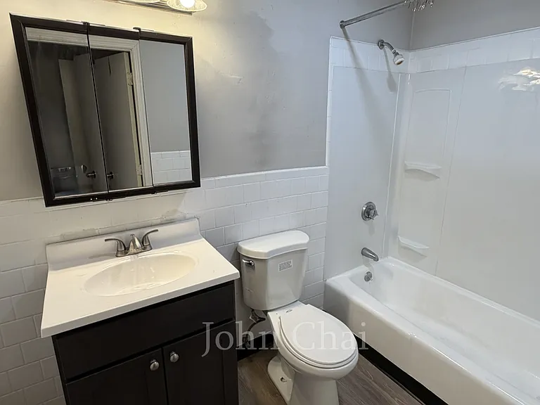 2 Woodlawn St #2R — Photo 16
