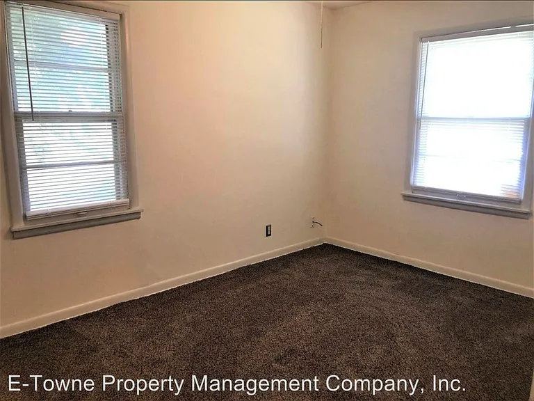 1709 S Wallace Dr — Photo 6