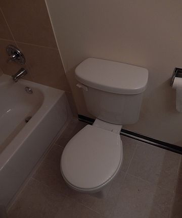 5th image of 6174 Knoll Lane Ct APT 304
