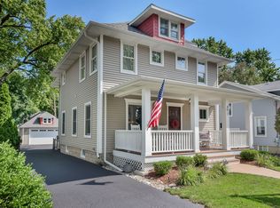407 Morton St, Batavia, IL 60510