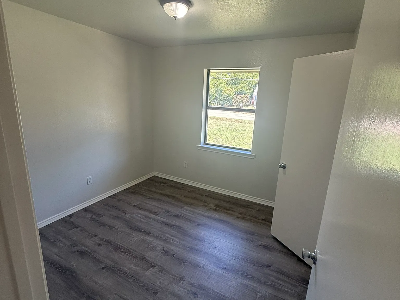 4 bed, 1616 sqft, $1,950 — Photo 2