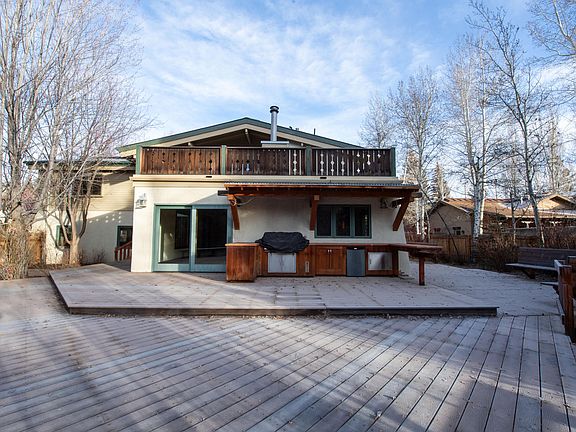 2nd image of 200 E Canyon Run Blvd