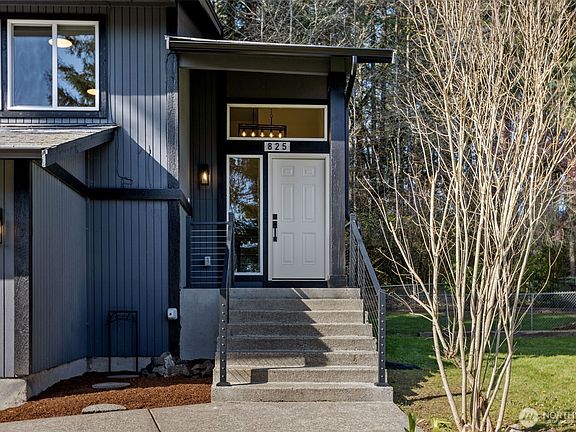 5th image of 825 SE torrey Street