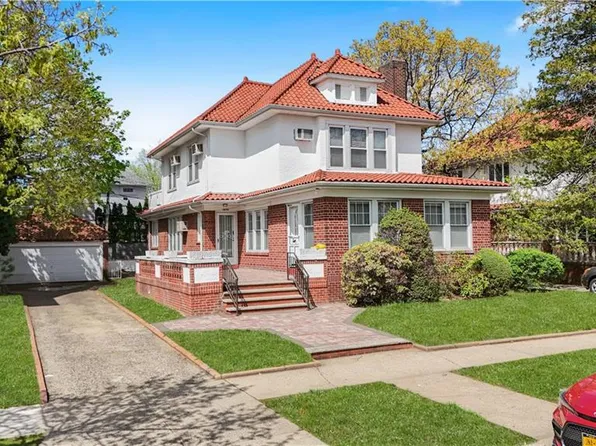 3098 Bedford Avenue HOUSE image 2 of 5