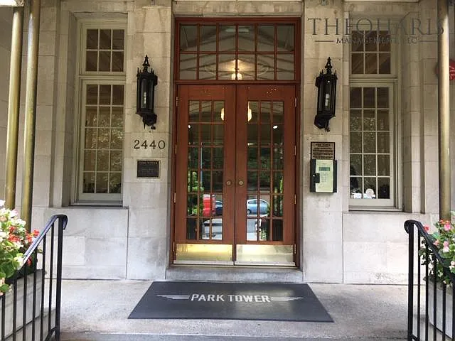 2 bed, 980 sqft, $3,350 — Photo 4