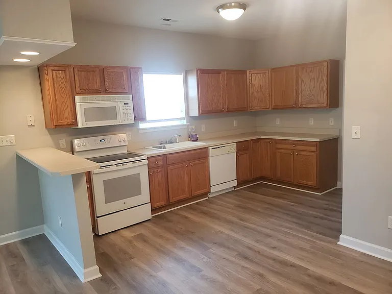 8129 Redmon Rd #B — Photo 7