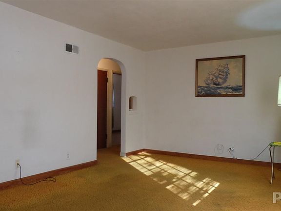 5th image of 3417 W Harmon Hwy