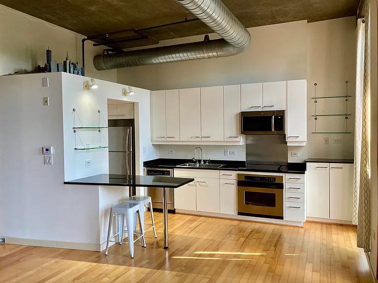 123 Luckie St NW #1407 — Photo 4