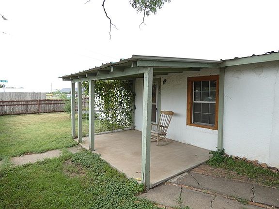 5th image of 505 W Sanderson Ave