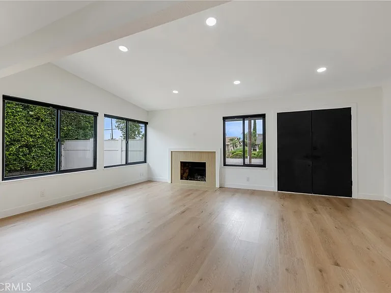 5402 Jefferson St — Photo 23