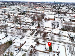 2150 Herridge Dr, Mississauga, ON L5K 1N6