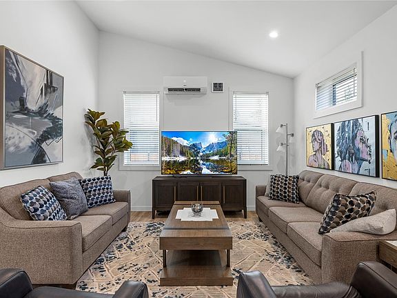4th image of 3025 Royston Rd #9