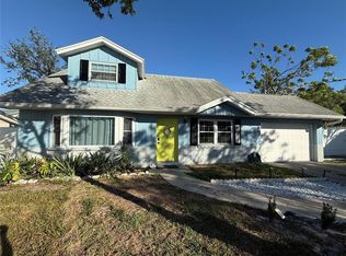 8211 128th St, Seminole, FL 33776