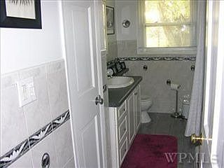 5th image of 20 Louise Pl
