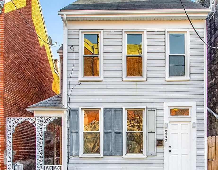 1st image of 562 W King St