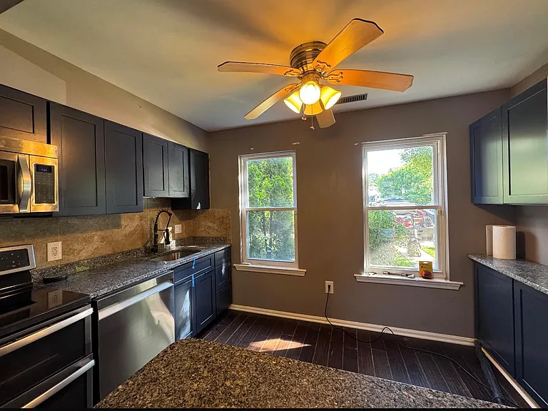 15 Running Ct — Photo 32