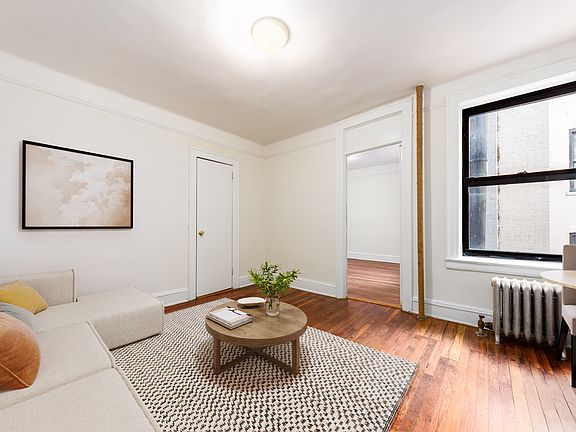2nd image of 3202 34th Ave APT 6B