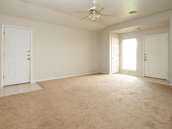 5th image of 2604 Lucille Dr