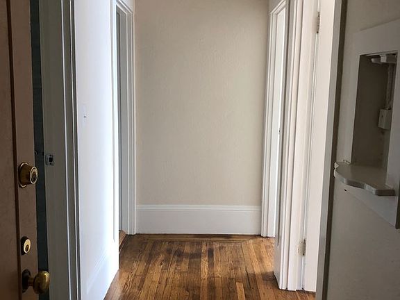 2nd image of 2340 Union St APT 1