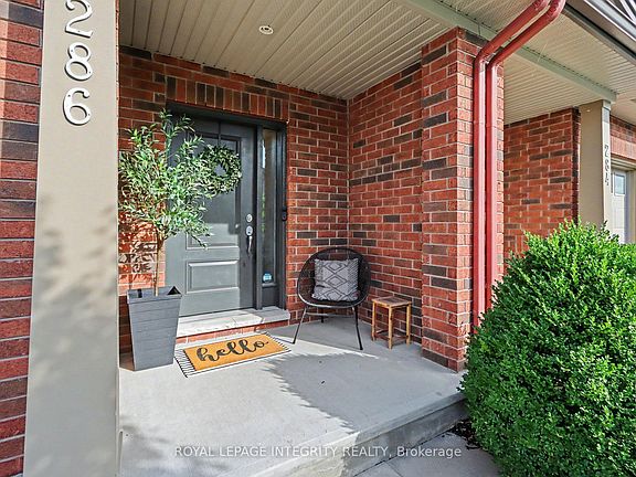 2nd image of 286 Fergus Cres