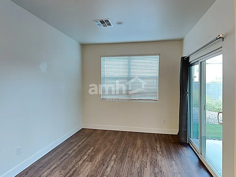 21481 S 231st St — Photo 5