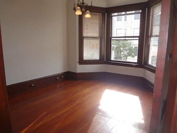 5th image of 386 Union St