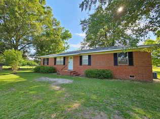 618 Middle Rd S, Leesburg, GA 31763