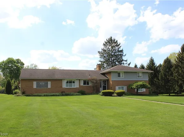 5631 Sandalwood Ave NE, Canton, OH 44721