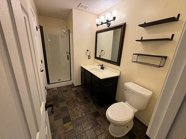 2128 Catie Ln — Photo 9