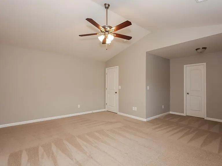 9009 Sharpes Cir — Photo 10