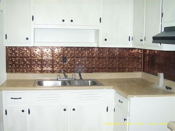 updated Kitchen w/backsplash 