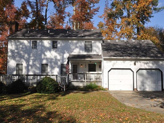 3rd image of 705 Gloria Dr