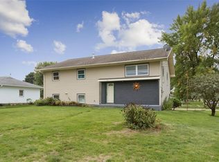 199 W Lucas St, Marengo, IA 52301