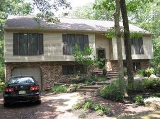 42 Holly Park Dr, Tabernacle, NJ 08088
