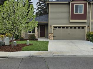 106 Rivers Edge Dr, Gold Hill, OR 97525