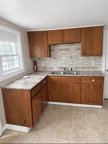 Floor plan 1233 W. Monroe Street - Upper