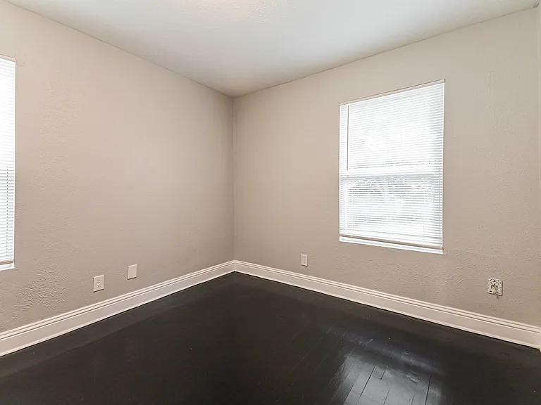 1101 Rancho Dr — Photo 13
