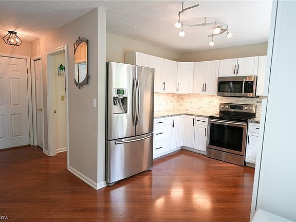 5th image of 94 Paddison Ave