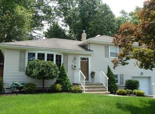 664 Bruce Dr, Paramus, NJ 07652