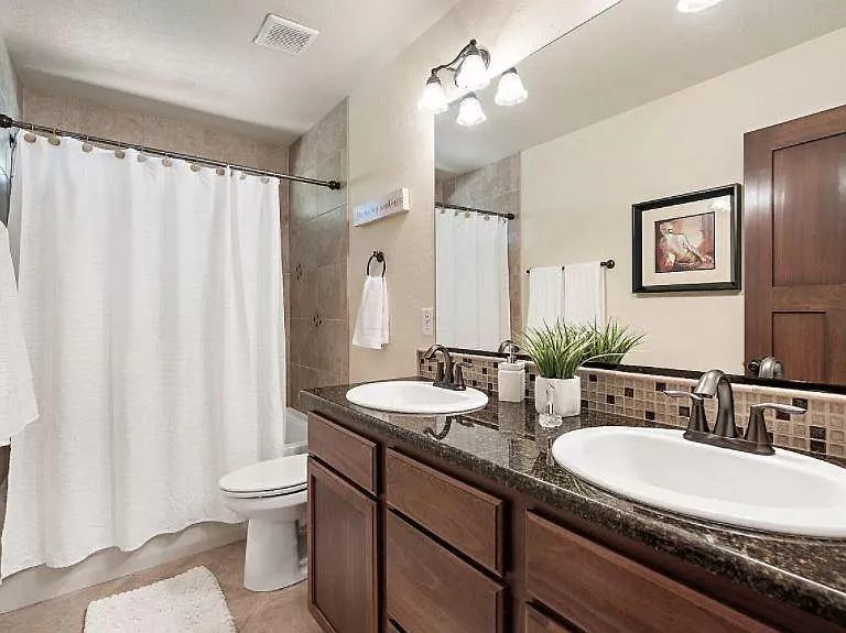 Second full bath upstairs