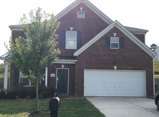 4275 Lochurst Dr, Pfafftown, NC 27040