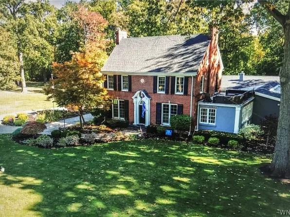 5079 Forest Rd, Lewiston, NY 14092