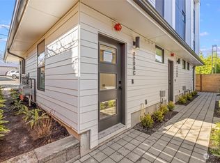 2209 B 42nd Ave SW, Seattle, WA 98116