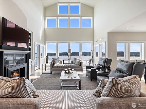 4th image of 14 33rd Avenue Ct NW