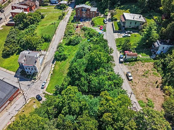 5th image of 323 Mount Hope Ave