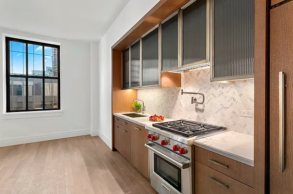 Rented by Compass | media 23