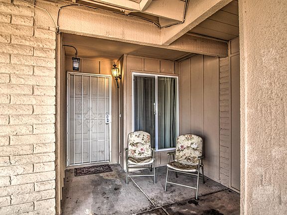 5th image of 866 E Garnet Ave