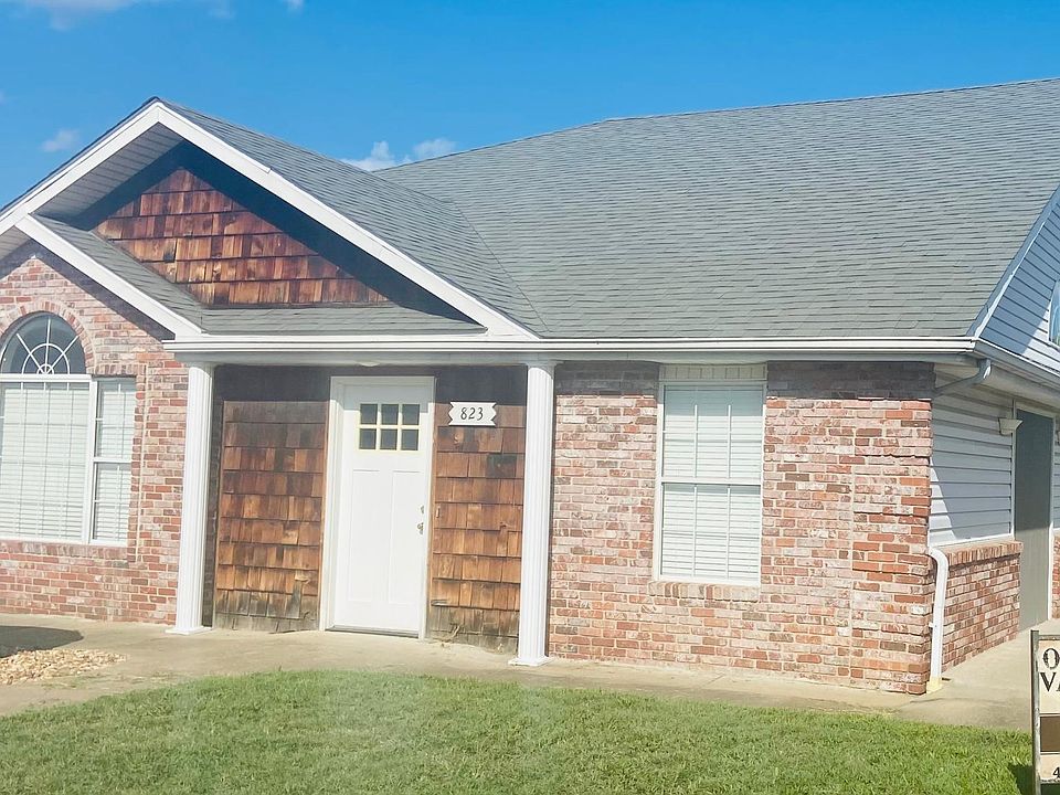 1st image of 823 S Greenwood Dr