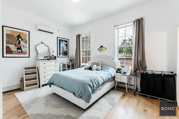 Rented by Bond New York | media 22