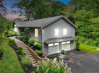 331 Newtown Tpke, Redding, CT 06896